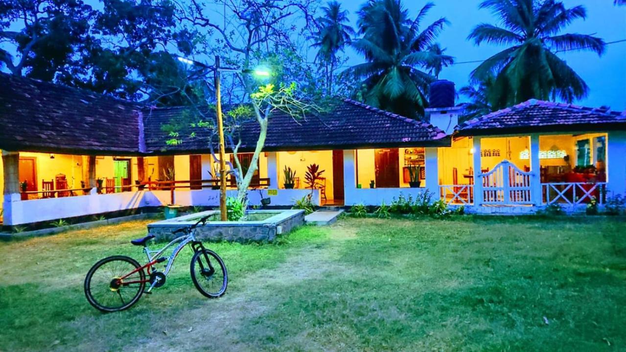 Arachiwil Green Nature Resort بوتالام المظهر الخارجي الصورة